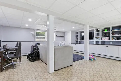 22 Cardinal Lane Litchfield NH 03052