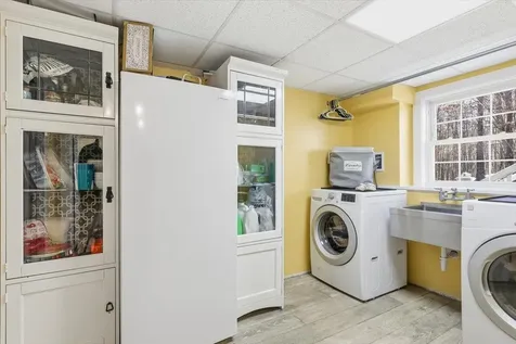 22 Cardinal Lane Litchfield NH 03052