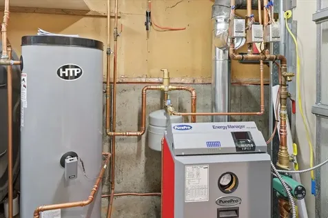 22 Cardinal Lane Litchfield NH 03052