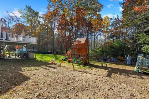 22 Cardinal Lane Litchfield NH 03052