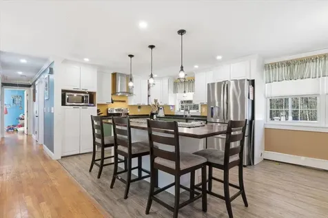 22 Cardinal Lane Litchfield NH 03052