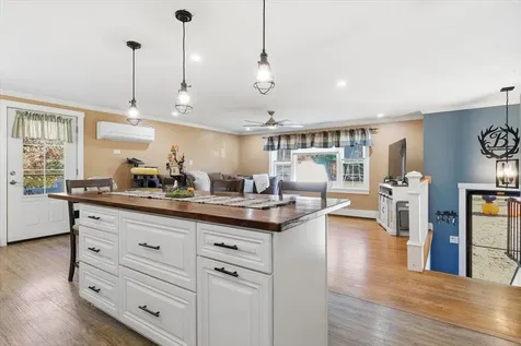 22 Cardinal Lane Litchfield NH 03052