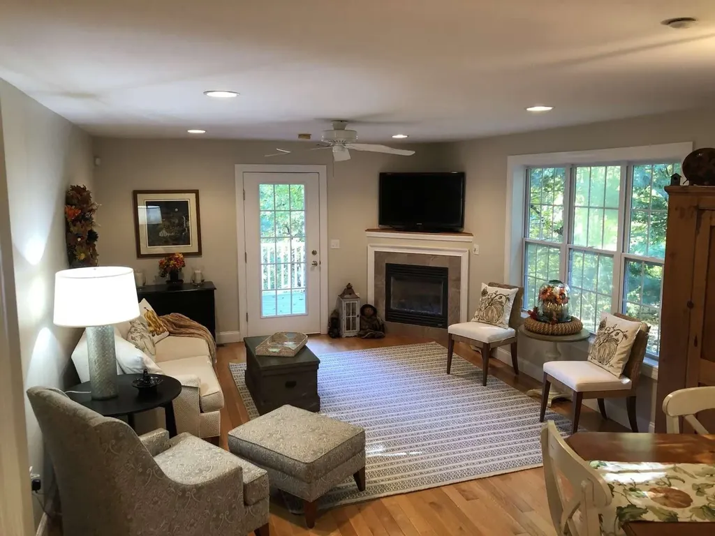 15 Bootland Farm Road Newton NH 03858