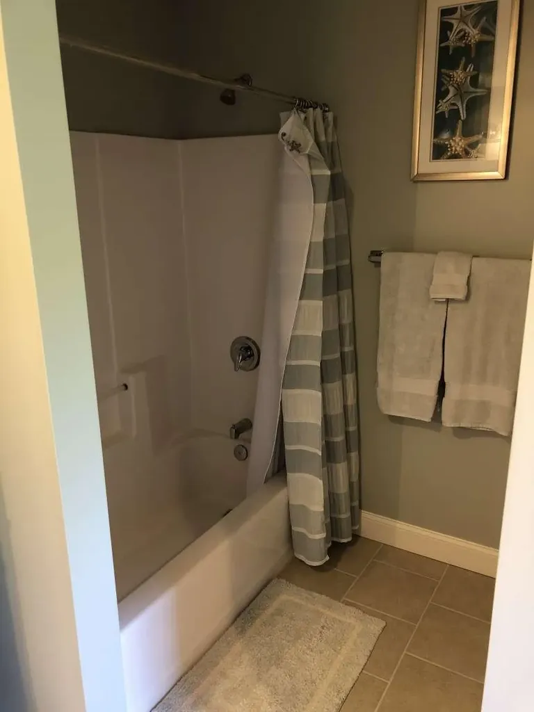 15 Bootland Farm Road Newton NH 03858