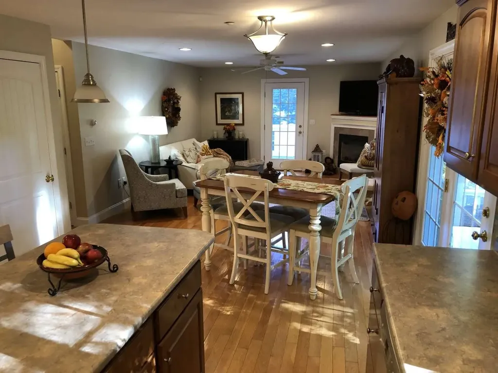 15 Bootland Farm Road Newton NH 03858