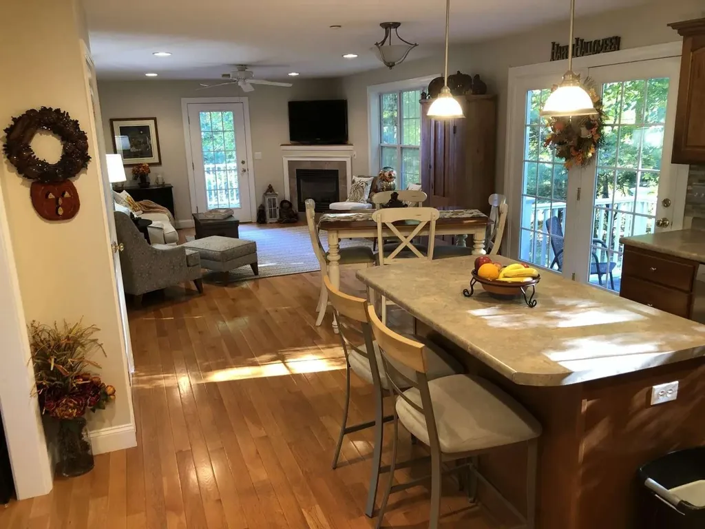 15 Bootland Farm Road Newton NH 03858