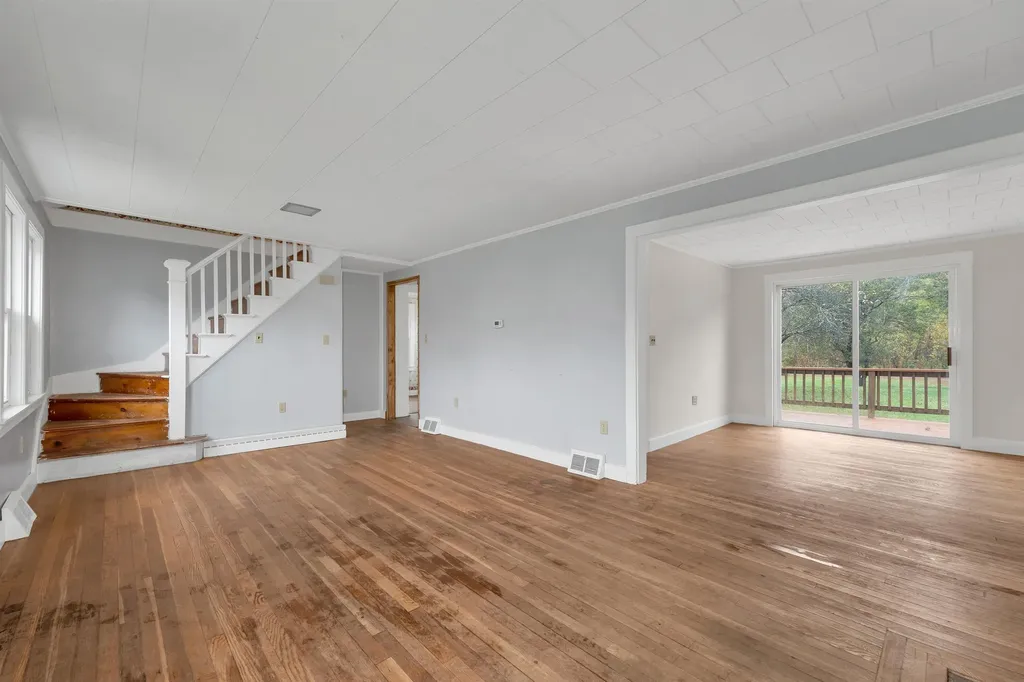 317 Nh Route 25 Warren NH 03279