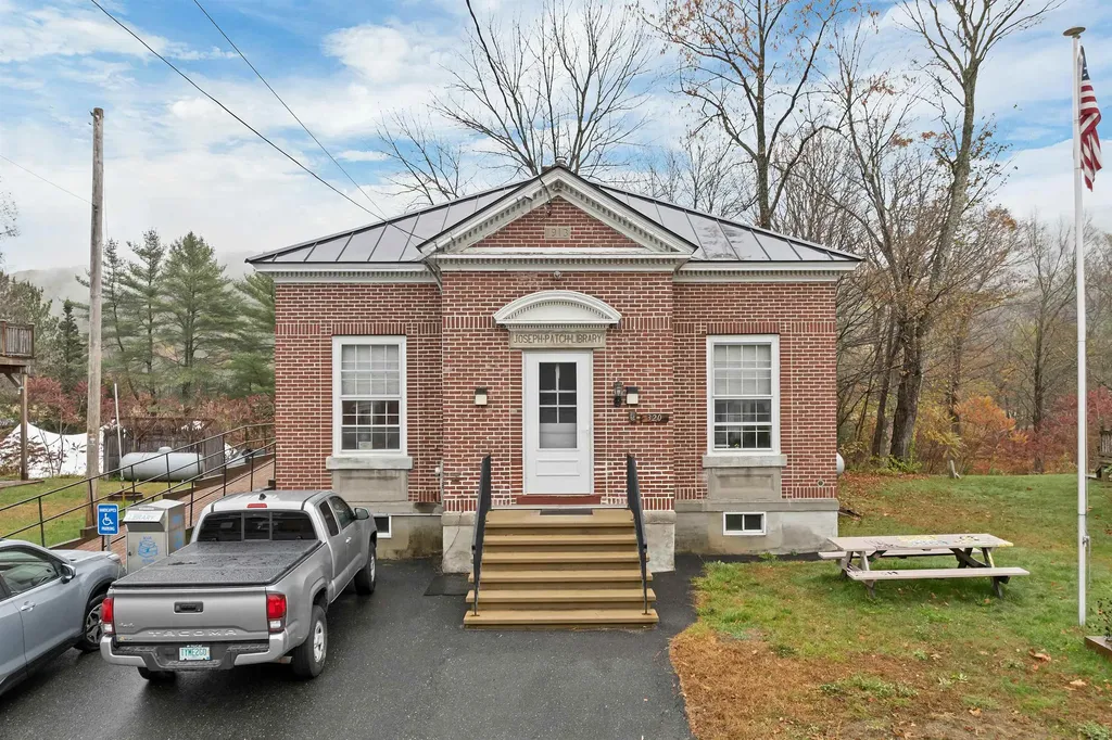 317 Nh Route 25 Warren NH 03279