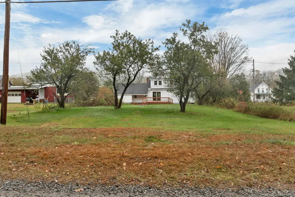 317 Nh Route 25 Warren NH 03279