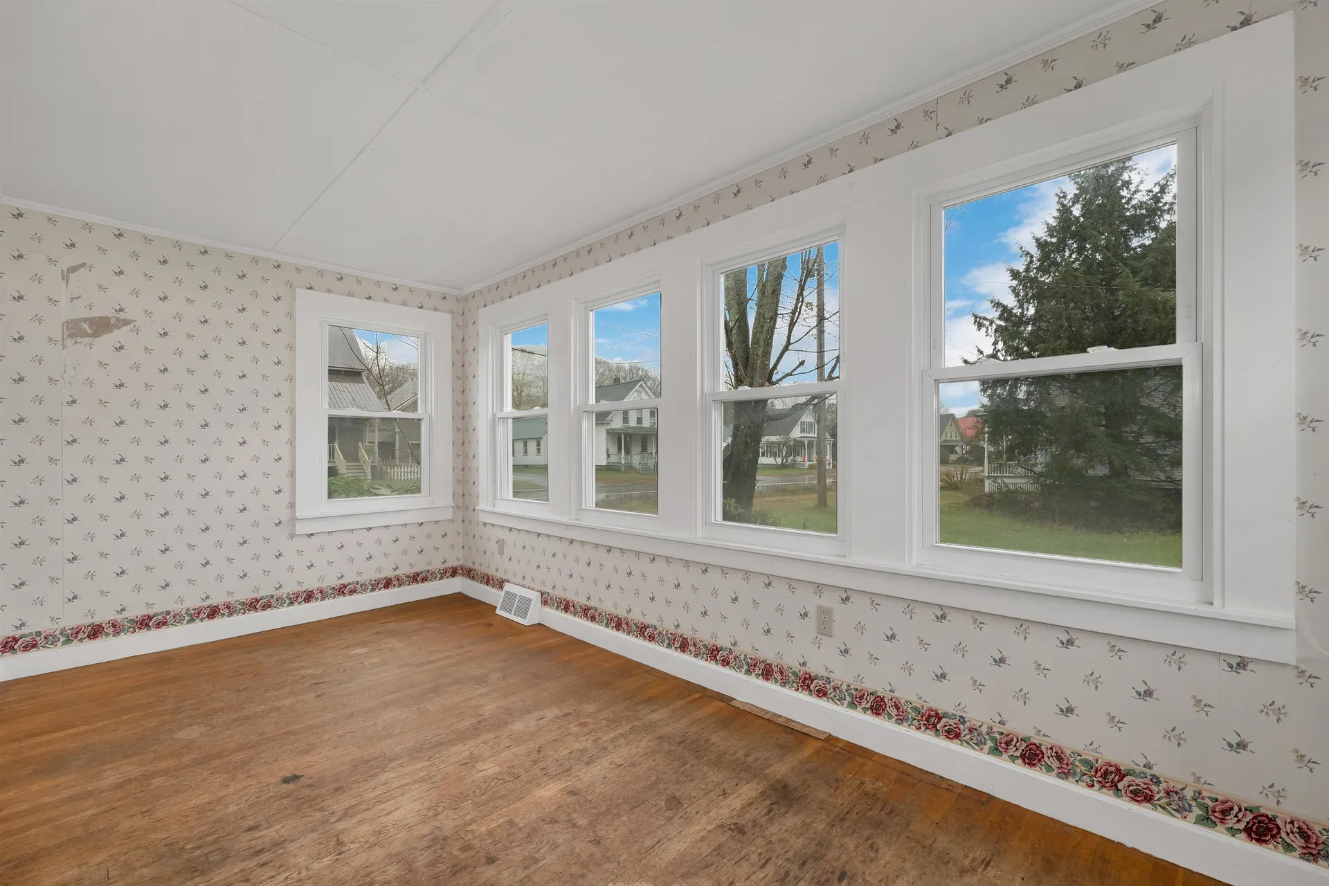 317 Nh Route 25 Warren NH 03279