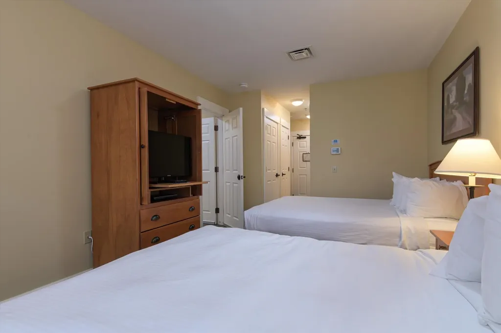 254/256 Qtr. I Jackson Gore Inn Ludlow VT 05149