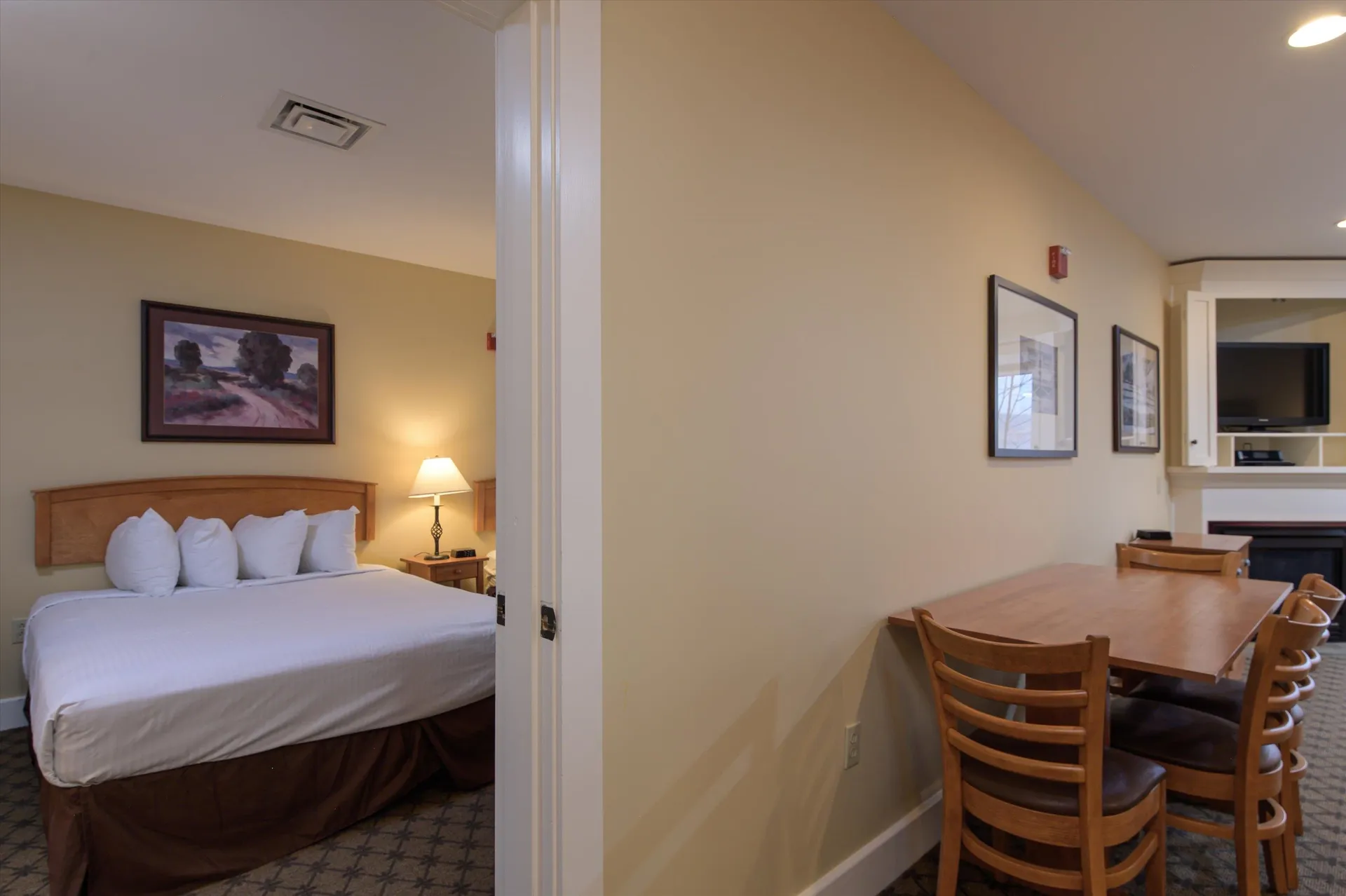 254/256 Qtr. I Jackson Gore Inn Ludlow VT 05149