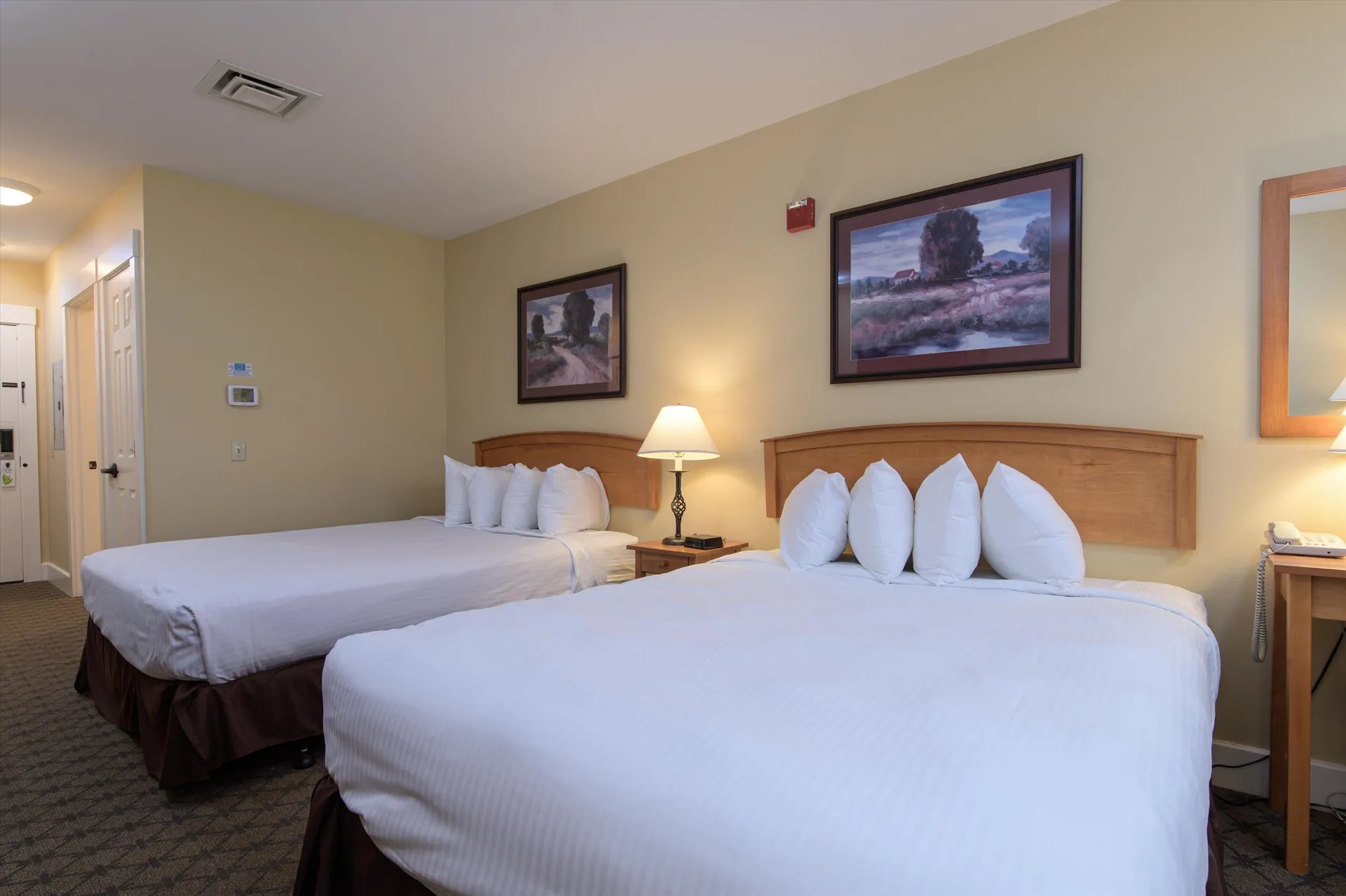 254/256 Qtr. I Jackson Gore Inn Ludlow VT 05149