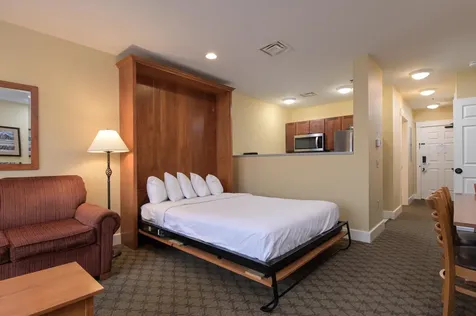 254/256 Qtr. I Jackson Gore Inn Ludlow VT 05149