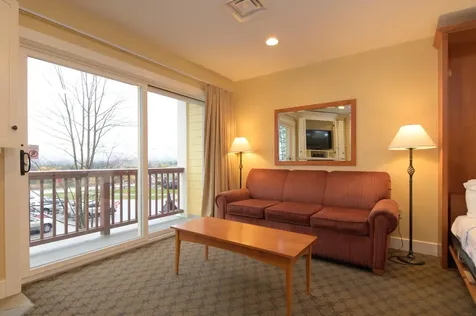 254/256 Qtr. I Jackson Gore Inn Ludlow VT 05149