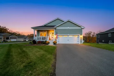 50 Blackstone Drive Raymond NH 03077