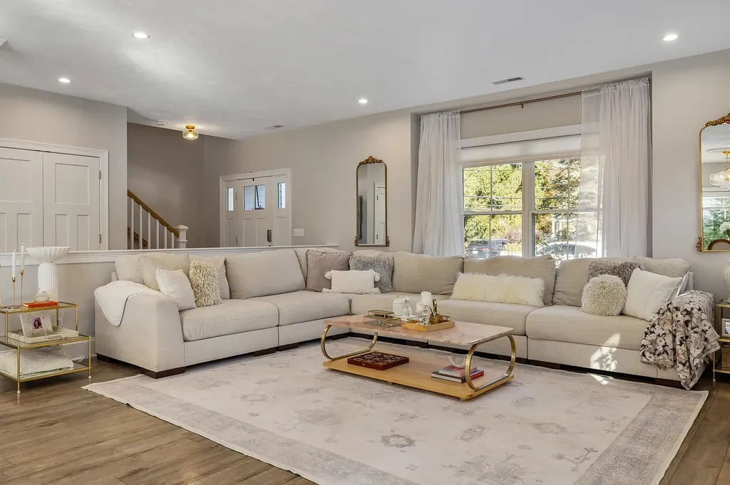 25 Mangrove Street Portsmouth NH 03801