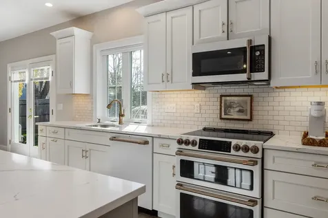 25 Mangrove Street Portsmouth NH 03801