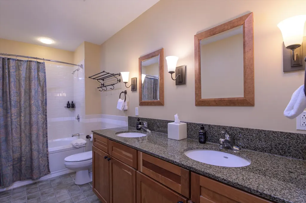 617/619 Qtr. I Adams House Ludlow VT 05149