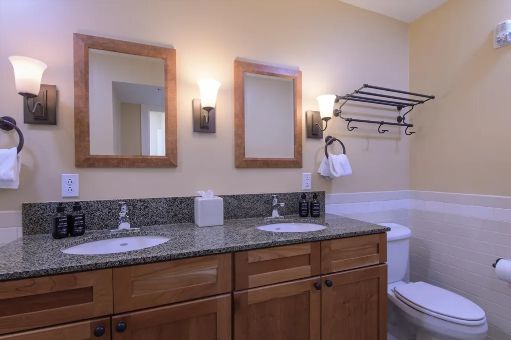 617/619 Qtr. I Adams House Ludlow VT 05149