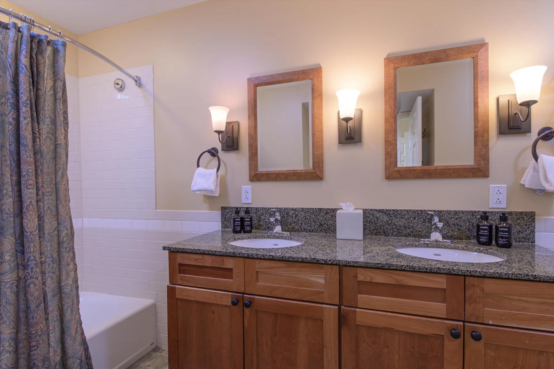 617/619 Qtr. I Adams House Ludlow VT 05149