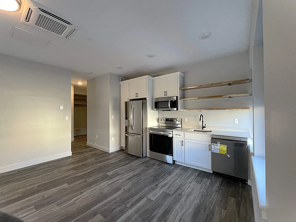 25 Lowell Street Manchester NH 03101