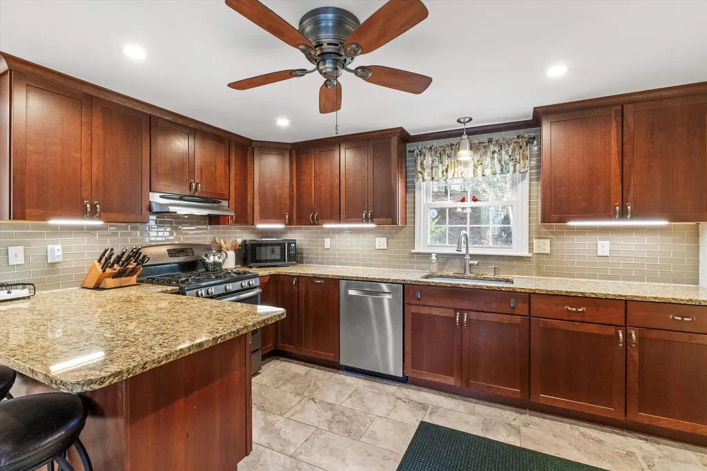 24 Deerwood Drive Amherst NH 03031