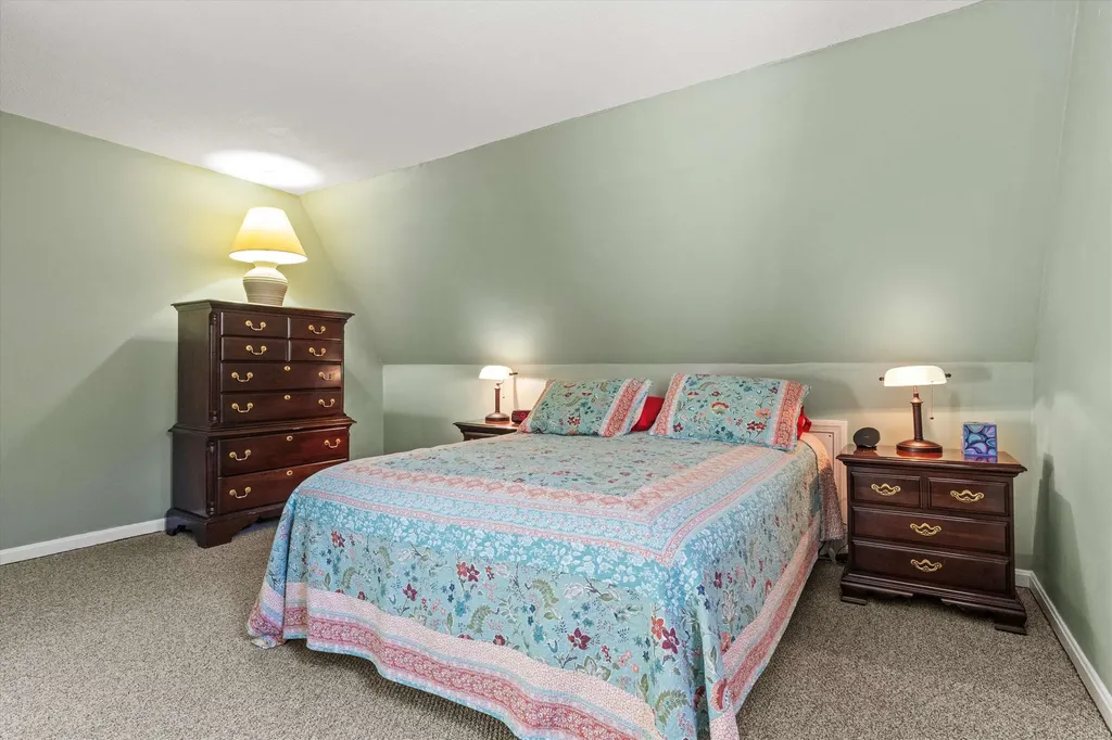 24 Deerwood Drive Amherst NH 03031