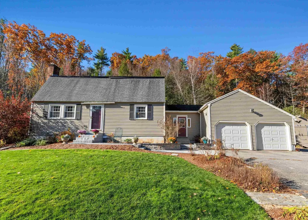 24 Deerwood Drive Amherst NH 03031
