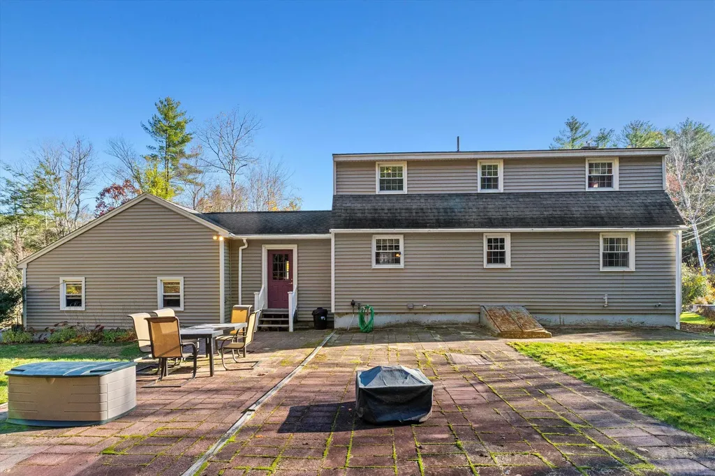 24 Deerwood Drive Amherst NH 03031