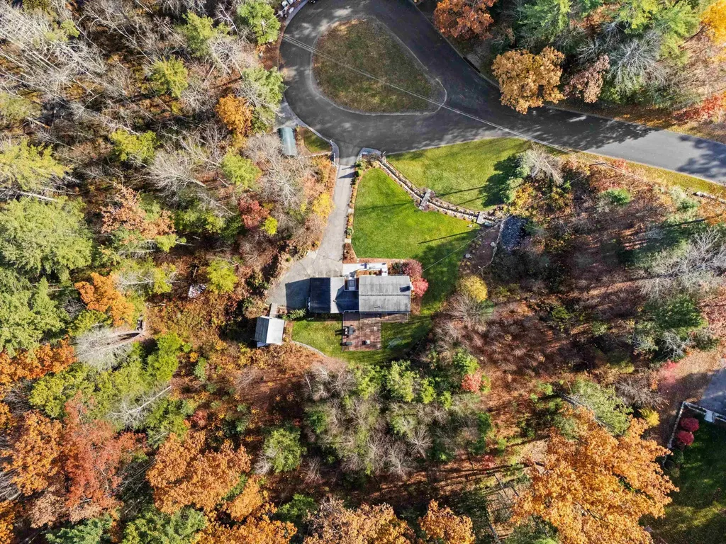 24 Deerwood Drive Amherst NH 03031