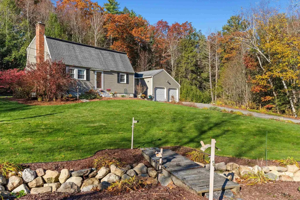 24 Deerwood Drive Amherst NH 03031