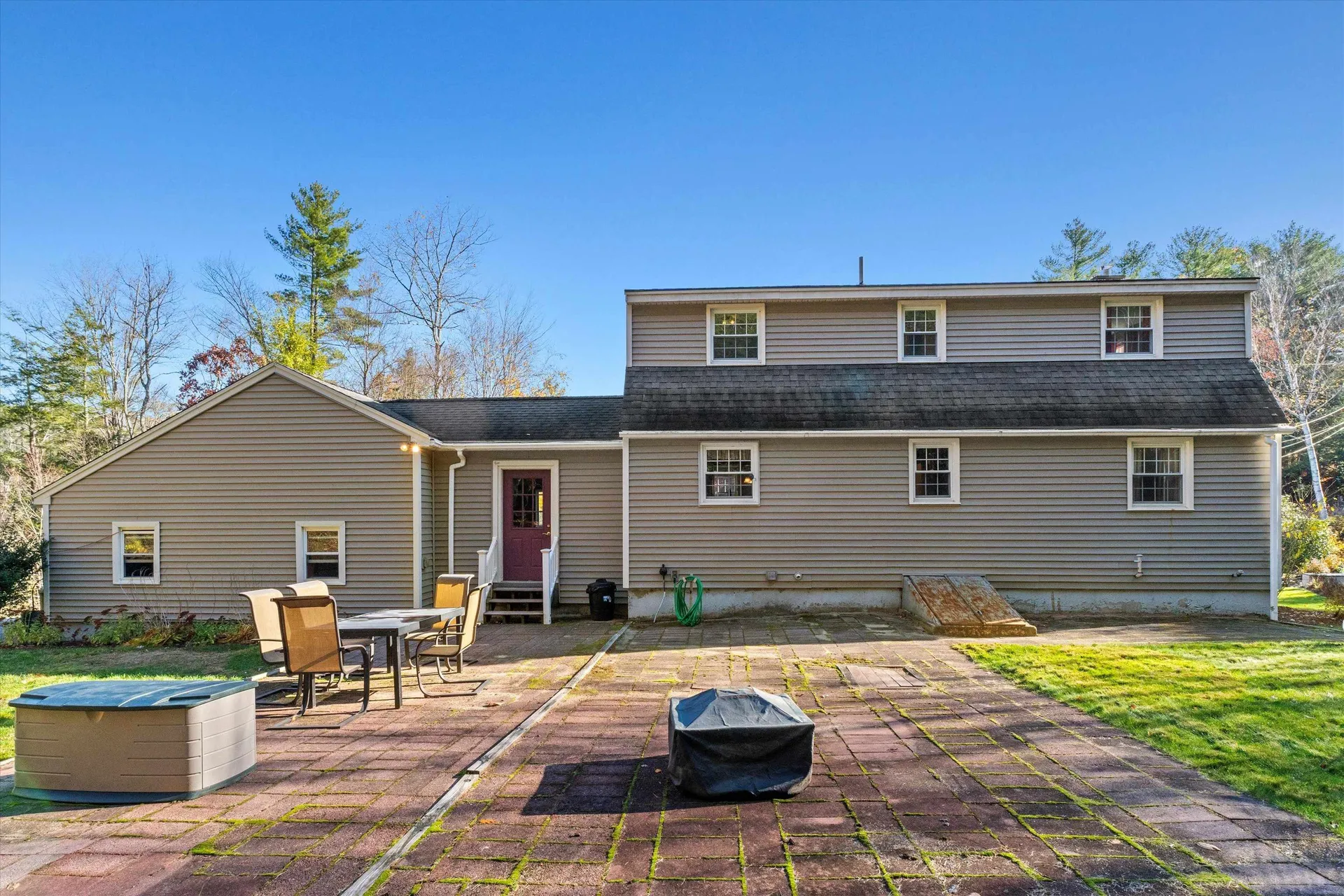 24 Deerwood Drive Amherst NH 03031