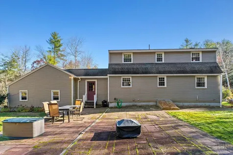 24 Deerwood Drive Amherst NH 03031