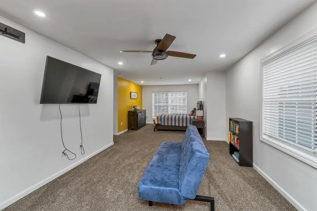 31 B Shadowbrook Drive Hudson NH 03051