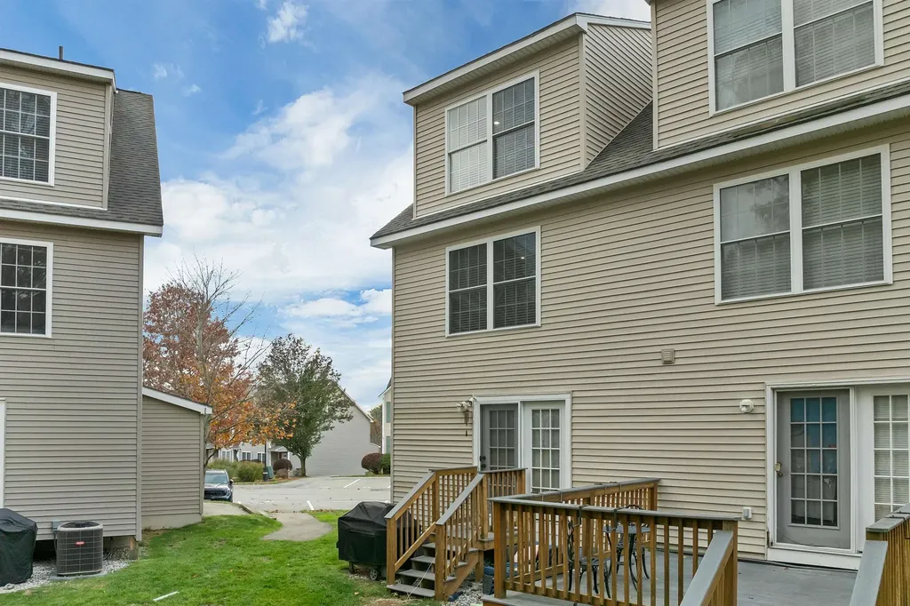 31 B Shadowbrook Drive Hudson NH 03051