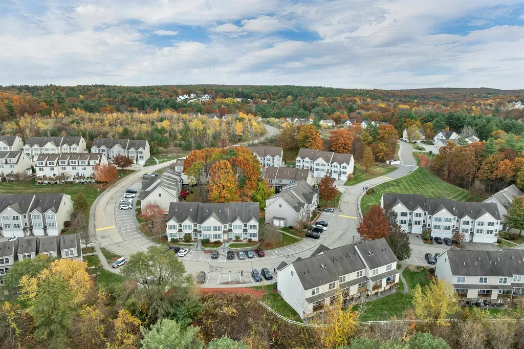 31 B Shadowbrook Drive Hudson NH 03051