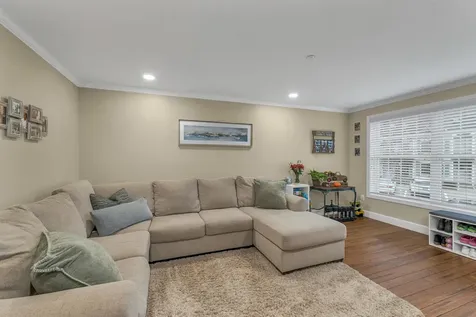 31 B Shadowbrook Drive Hudson NH 03051