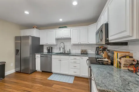 31 B Shadowbrook Drive Hudson NH 03051