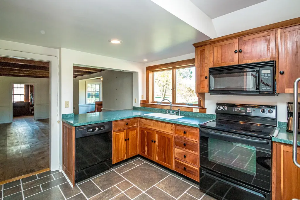 49 Deer Hill Road Tamworth NH 03817