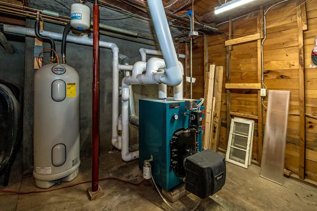 49 Deer Hill Road Tamworth NH 03817