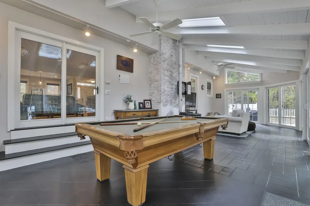 80 Wendover Way Bedford NH 03110