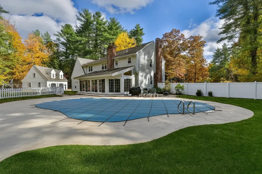 80 Wendover Way Bedford NH 03110