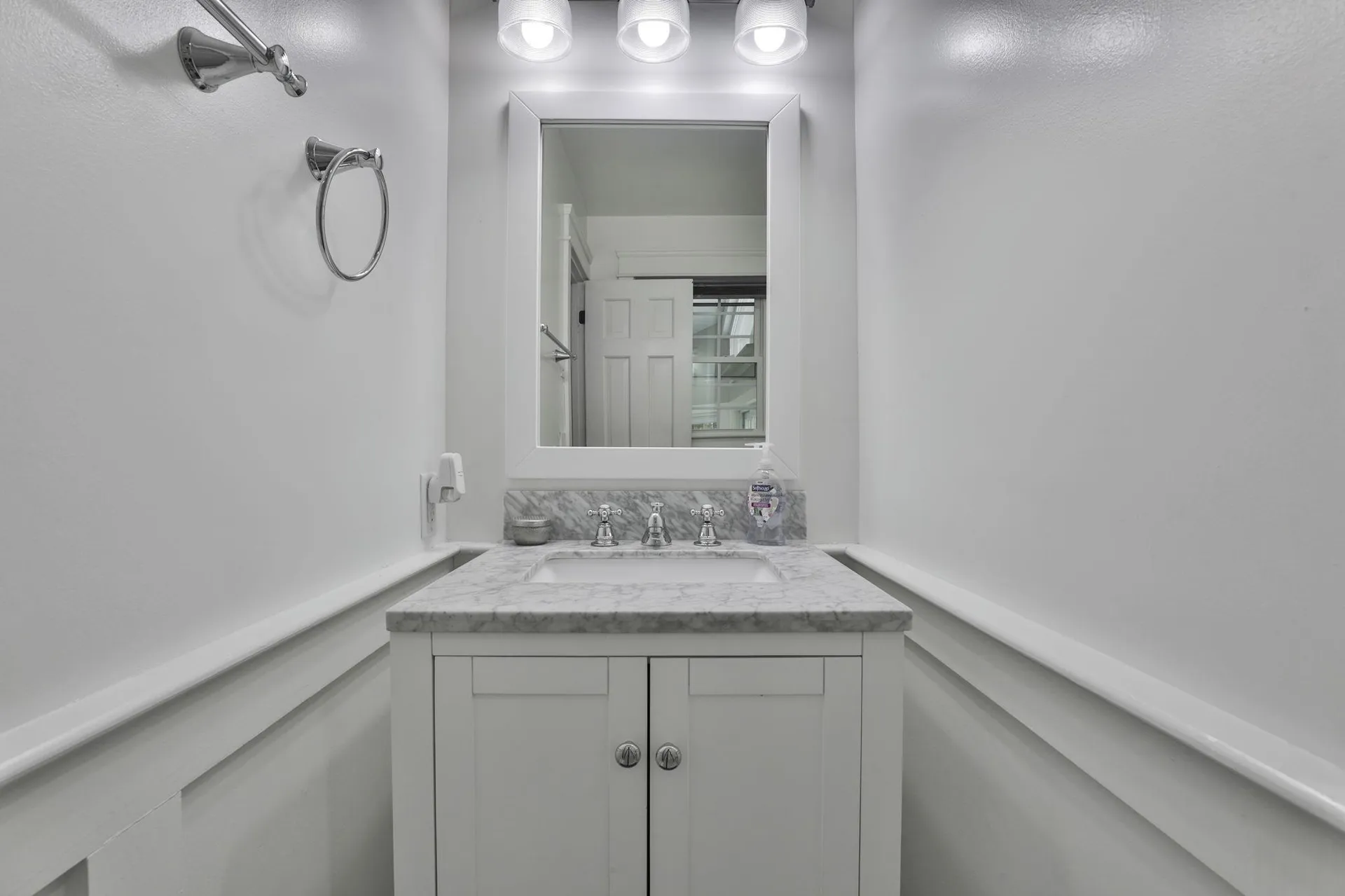 80 Wendover Way Bedford NH 03110