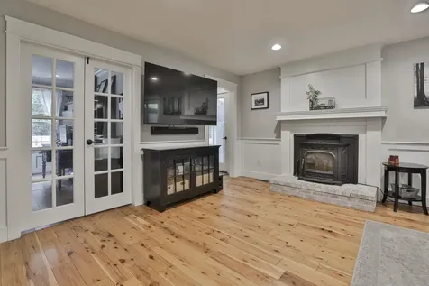 80 Wendover Way Bedford NH 03110