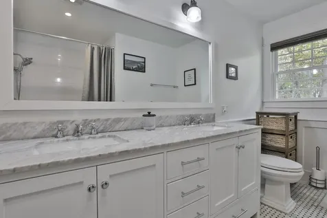 80 Wendover Way Bedford NH 03110