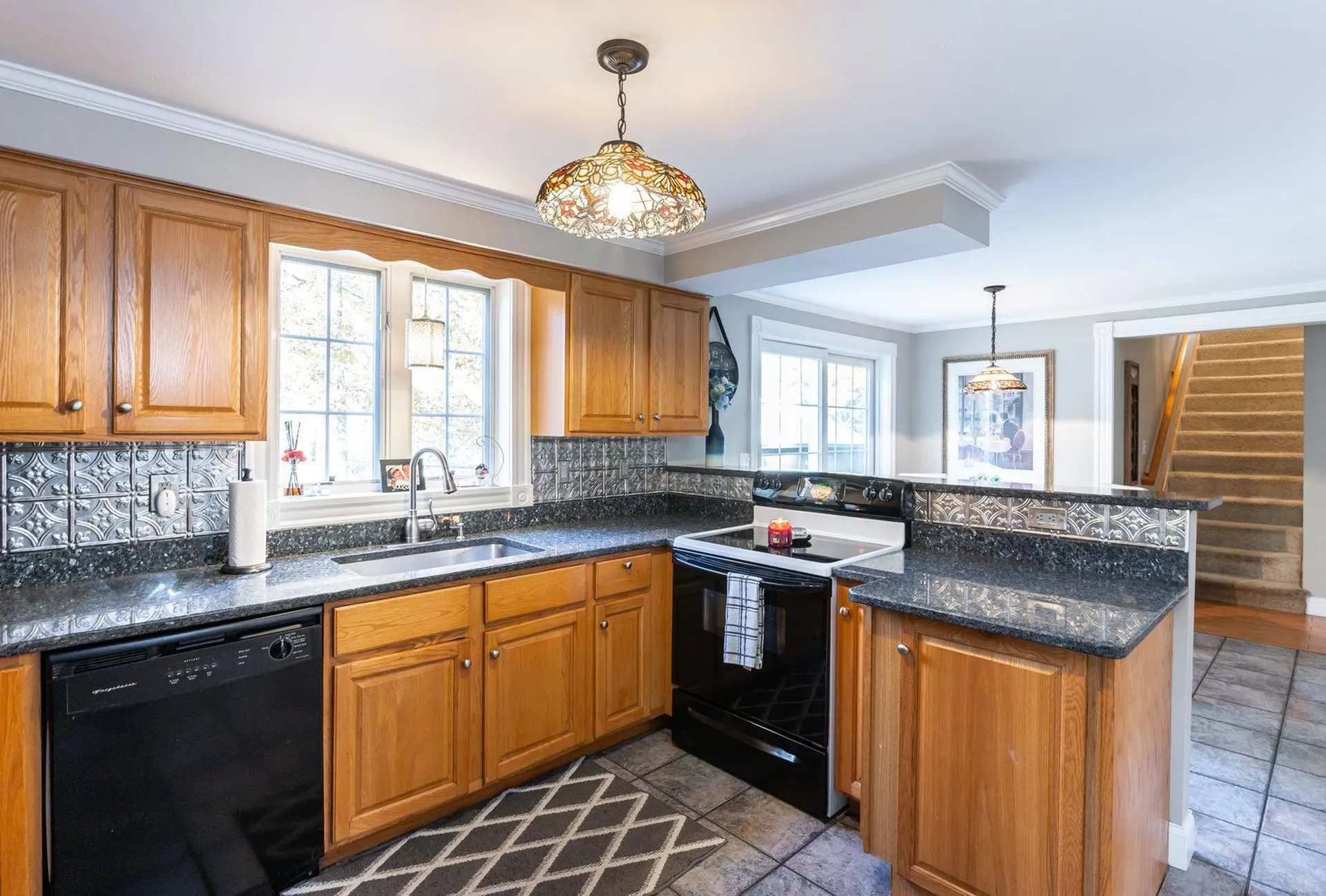 27 Arabian Way Chester NH 03036