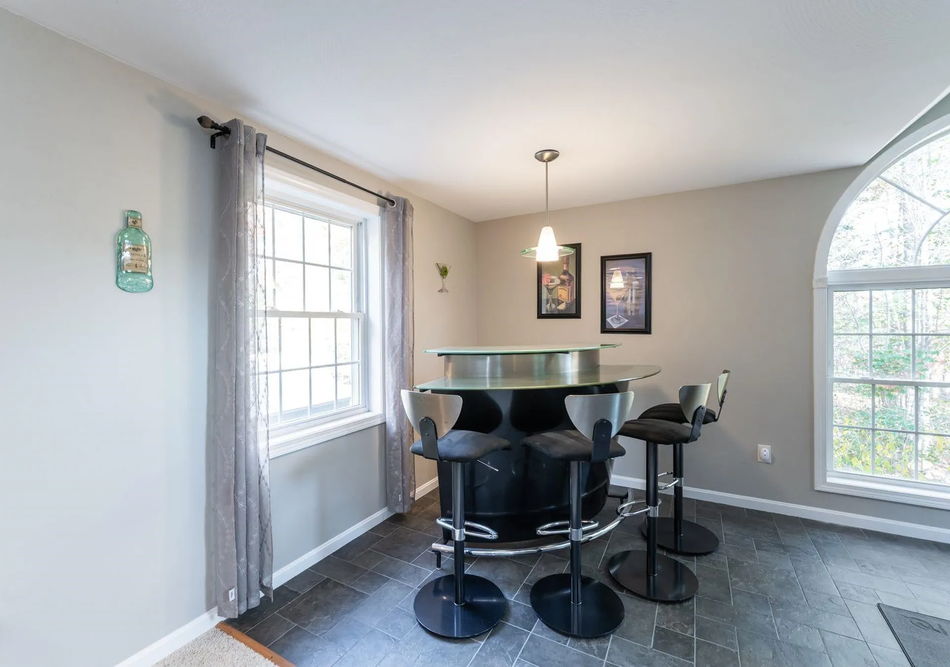 27 Arabian Way Chester NH 03036