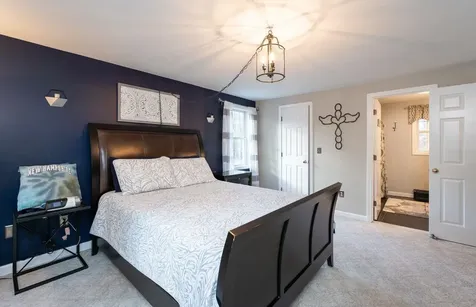 27 Arabian Way Chester NH 03036