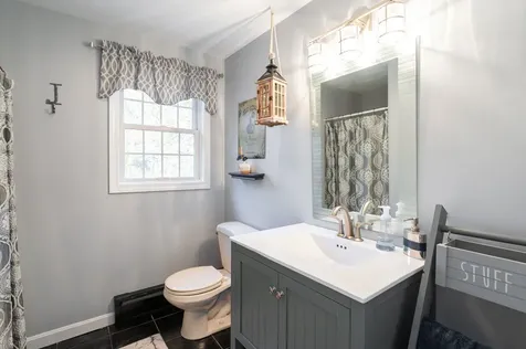 27 Arabian Way Chester NH 03036